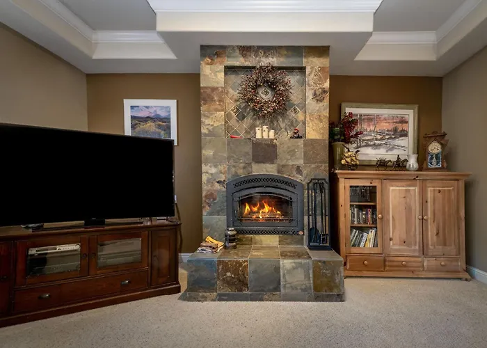 Cozy Foothills Home
