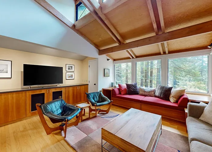 Windsong Redwood Retreat