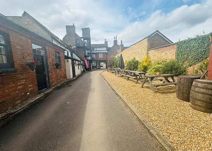 Longs Hotel & Inn