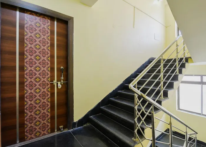 Super Hotel O Janki Path Lekha Nagar Formerly Maya Palace