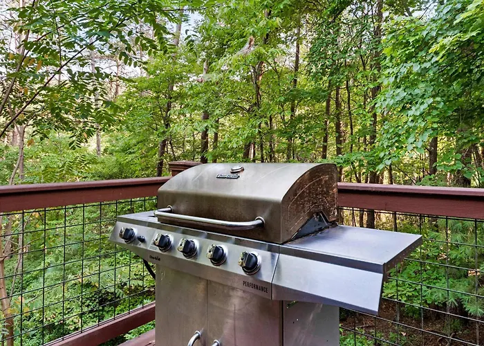 Lakeside Retreat Hot Tub Fishing Hiking