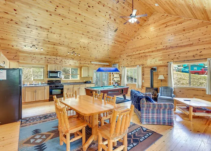Wraparound Deck + Bbq: Pet-Friendly Deadwood Cabin