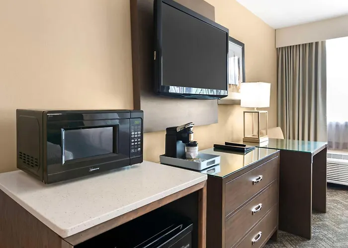 Best Western Plus Kansas City Sports Complex Hotel