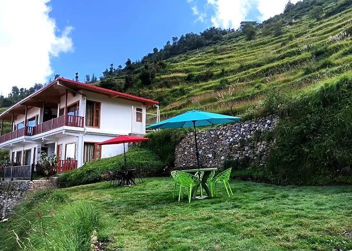 The Vintage Hill Village - Himalayan Boutique Resort