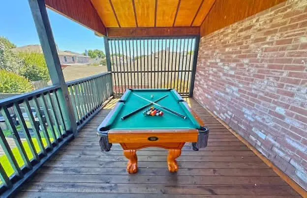 Sophisticated 5Br 2,5Ba Holiday Villa - Pool Sauna Hot Tub