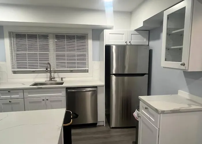 Charming Unit In Yonkers Close To Nyc