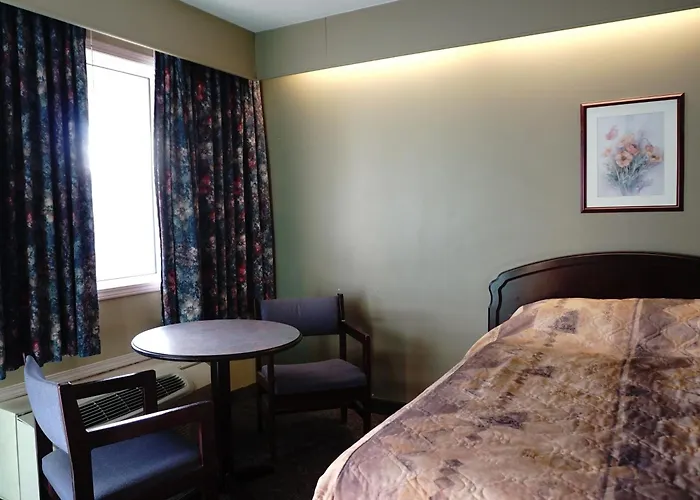 The Ritz Cafe And Motor Inn