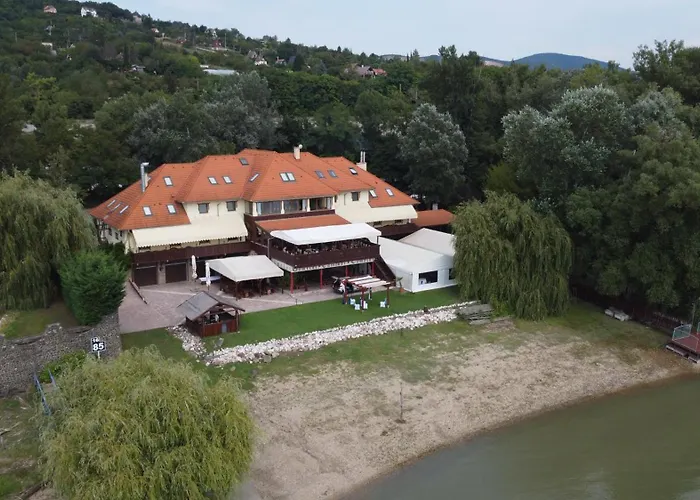 Camelot Club Hotel