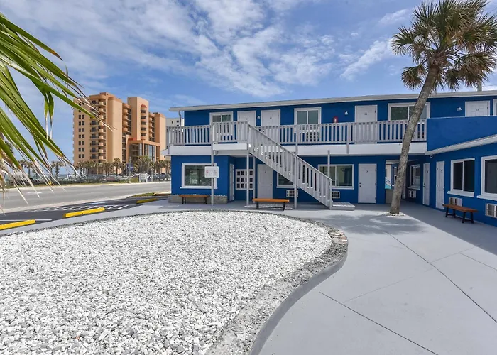 Cozy Studio Suite Near Beach W Kitchenette #11