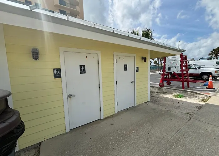 Cozy Studio Suite Near Beach W Kitchenette #11