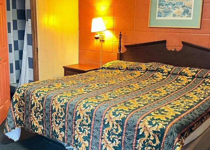 Greenlawn Motel