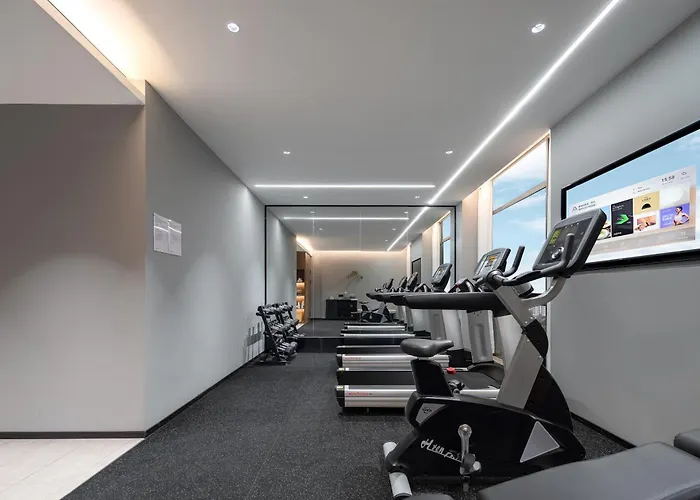 Atour Hotel Jiangmen Huayin Plaza