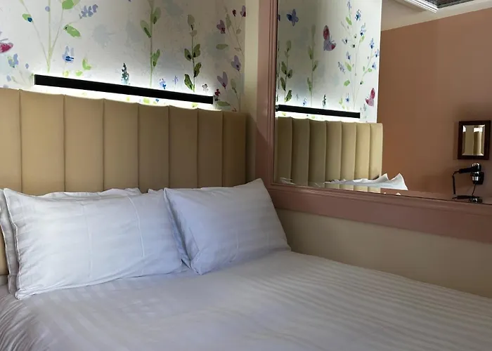 The Duchess Belle Hotel
