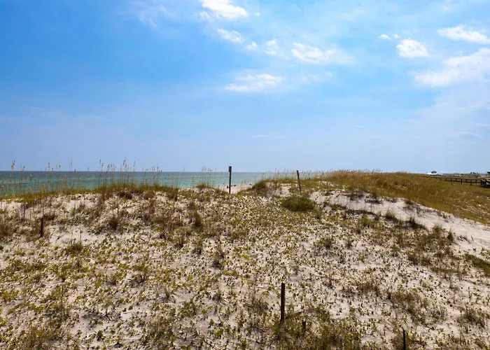 Portside Villa, No 36 Pet Friendly Beachfront Paradise Retreat