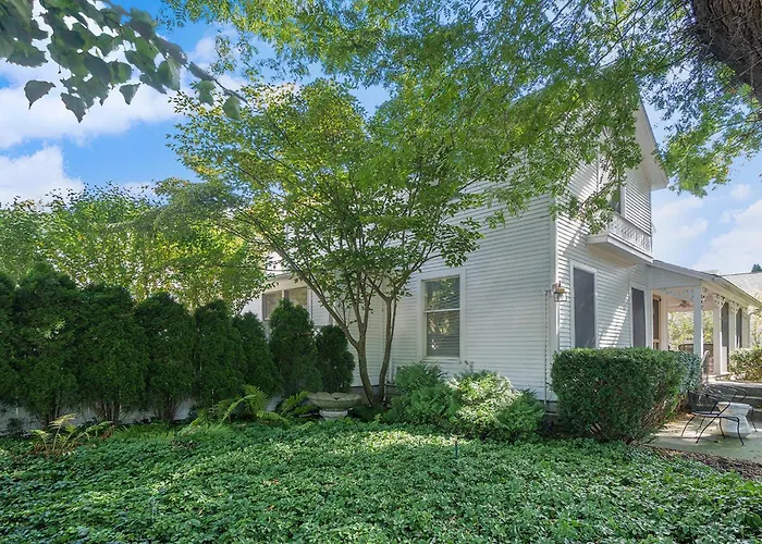 Butlers Quarters - Unit B