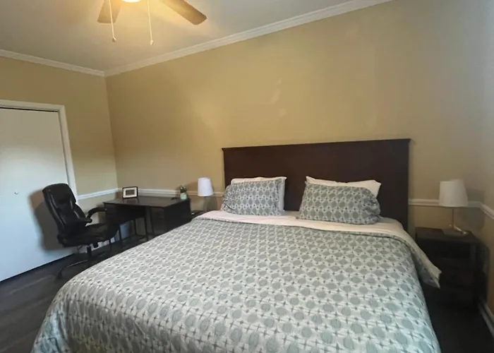 2Br Private Duplex, Quiet, Central,Remodeled