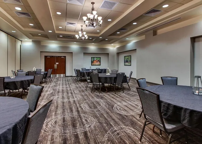 Drury Inn & Suites Phoenix Happy Valley