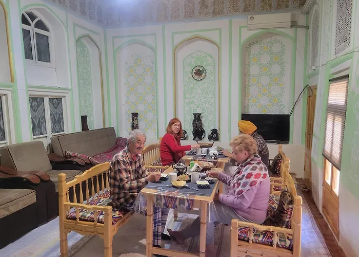 Eshoni Pir Boutique