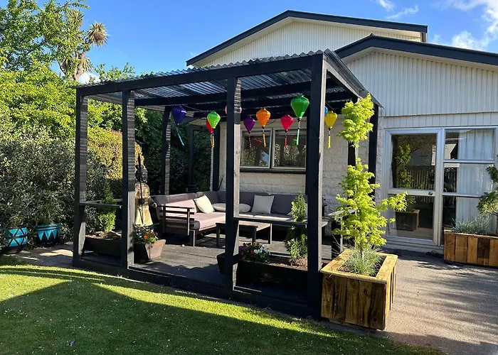 The Airport Homestay House