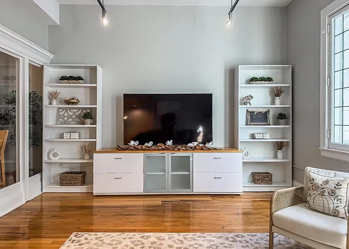 The Historic Lyric Presidential Suite