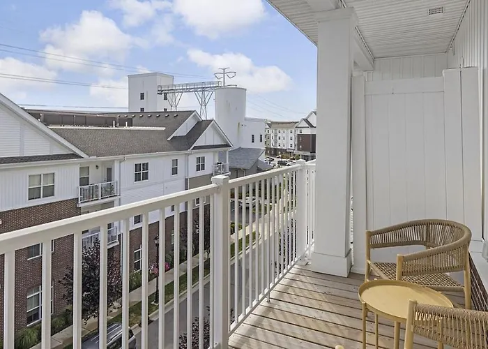 Landing Modern Apartment With Amazing Amenities