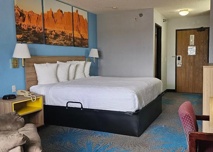 Days Inn By Wyndham Ozark Springfield