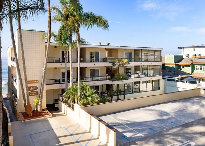 Pacific Edge Hotel