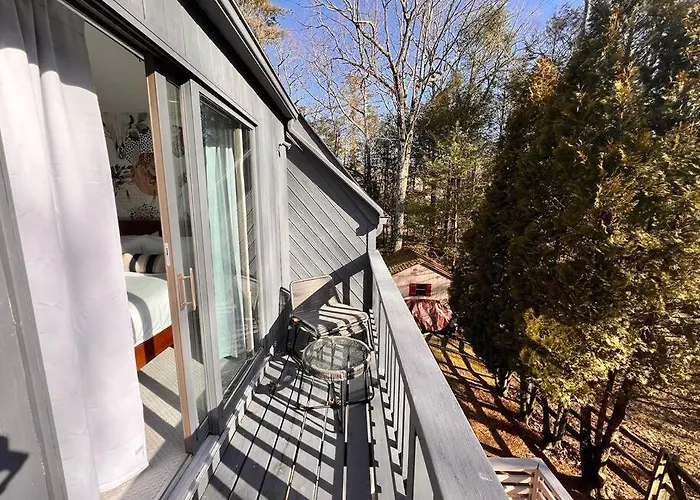 Luxury Woodstock Retreat Hot Tub And Heated Pool