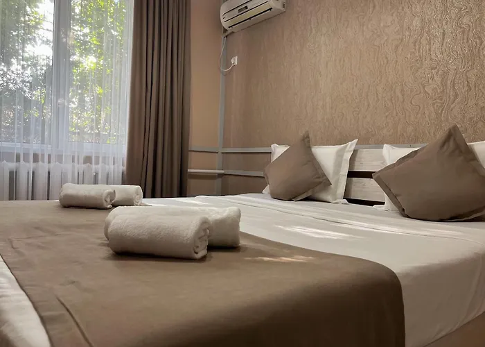 Kausar Hotel