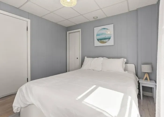 Walk To The Beach! - Free Parking - Fire Pit