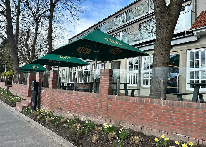 Hotel Schoene Aussicht, Stilvoll Modern, Direkt Am Ruestersieler Hafen