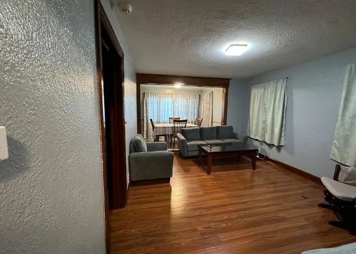 Comfy Getaway At Falls!