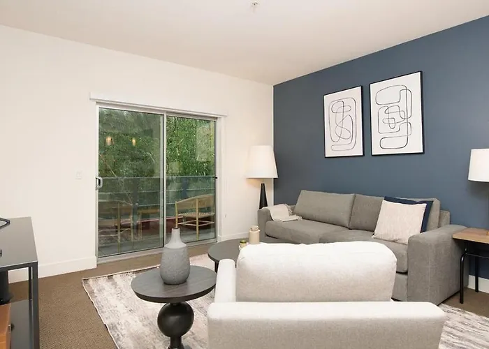 Landing Modern Apartment With Amazing Amenities