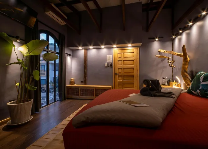 Rockinnest Hotel El Nido