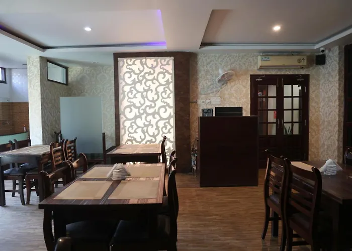 Hotel Embassy