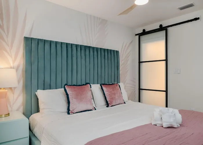 Haley'S Court Boutique Motel