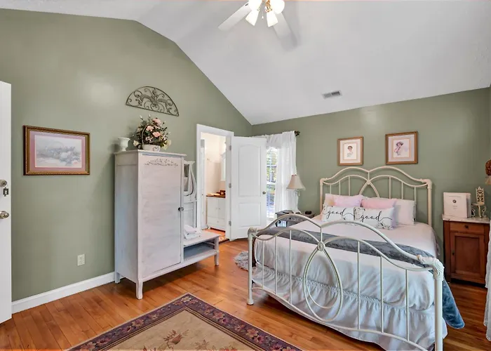 Hill House Bed And Breakfast