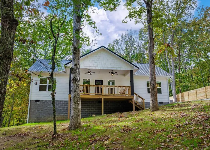 Melody Ridge Downtown With Fast Wifi, King Suite, Soaking Tub