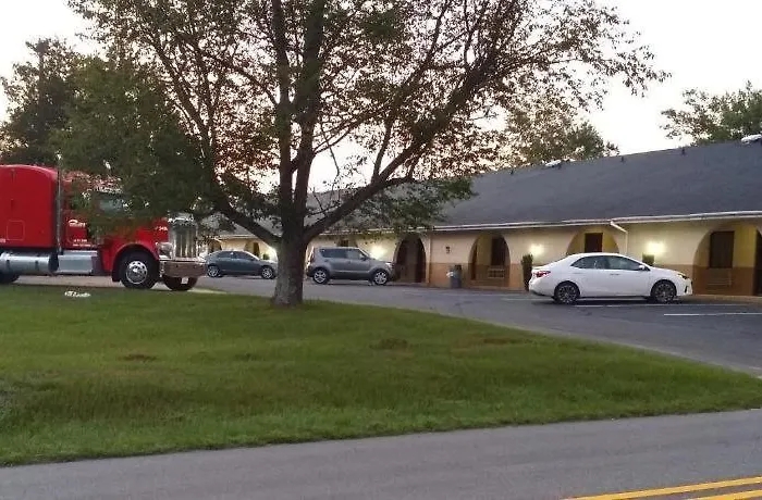 Loyalty Inn Rockingham