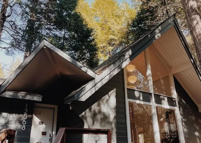 70S Retro Retreat Nevada City