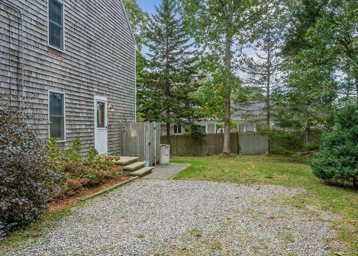 Woods Edge: Walk To Red River Beach, Pet Friendly