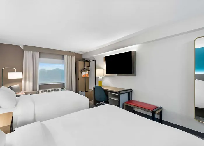 Comfort Inn & Suites Mason City - Clear Lake