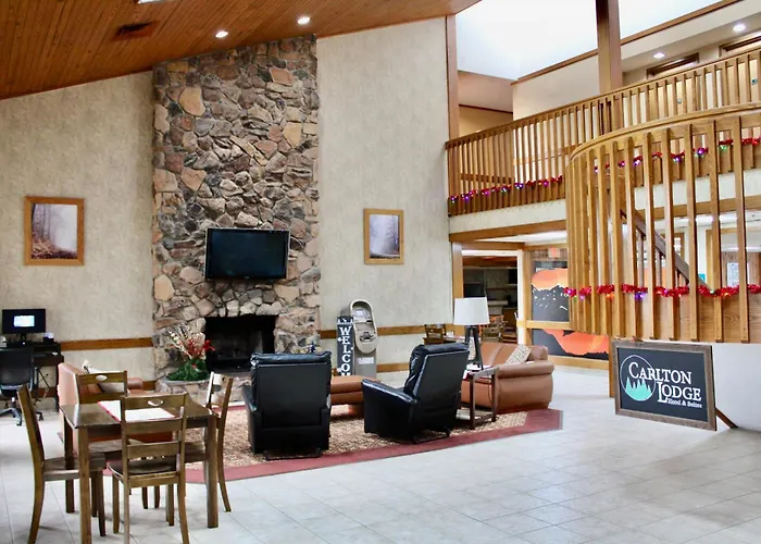 Carlton Lodge Hotel And Suites