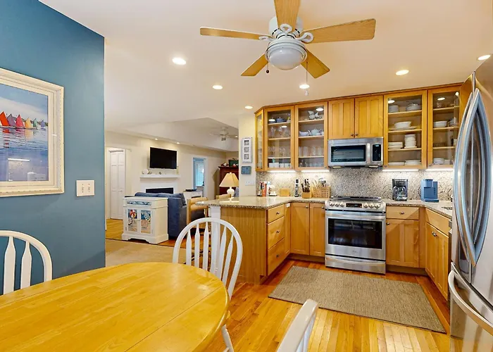 Inlet Cove 11