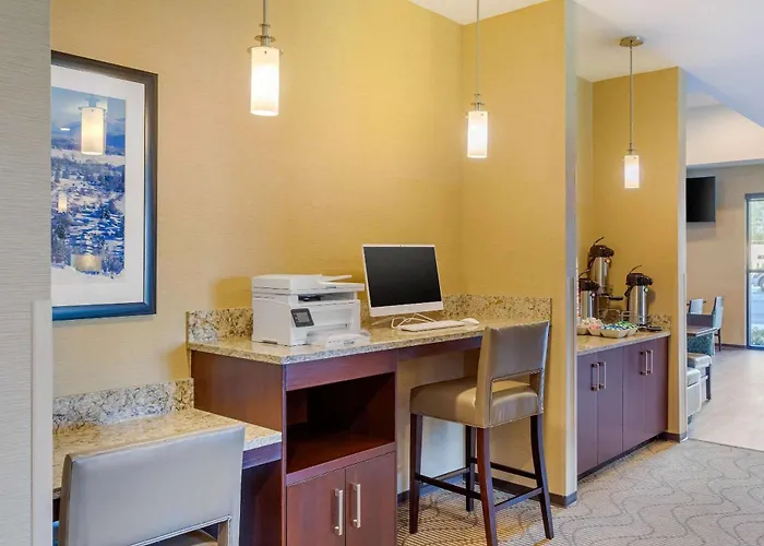 Comfort Suites Burlington Near I-5