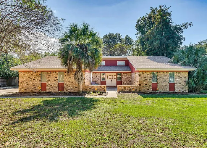 Near Top Beaches: Gulf Breeze Oasis W/ Grill
