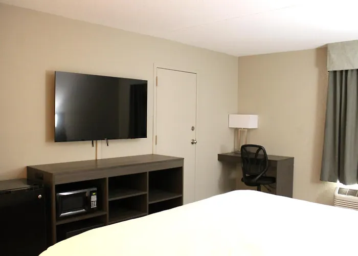 Boarders Inn And Suites By Cobblestone Lamar Missouri
