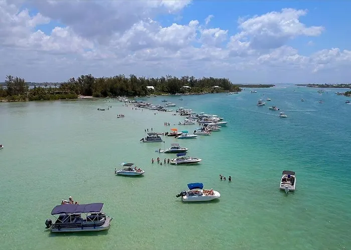 Longboat Key Beach House Beauty With Peek-A-Views