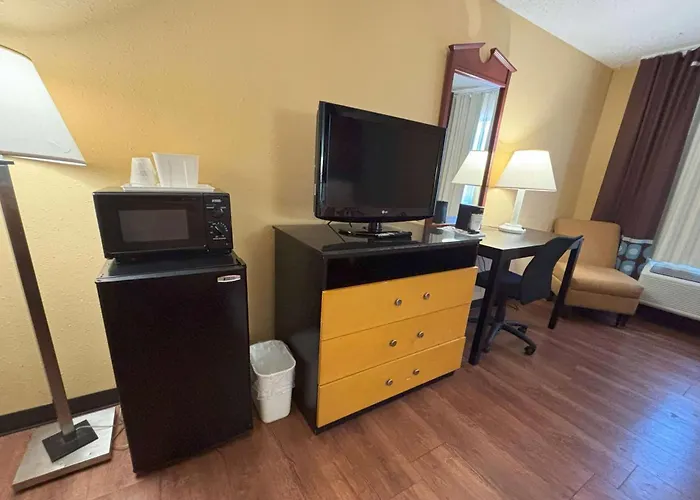 Super 8 By Wyndham O'Fallon