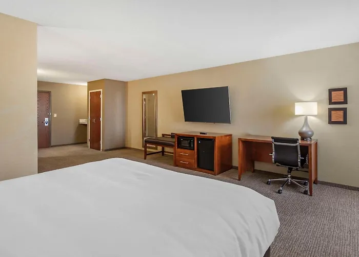Comfort Inn & Suites